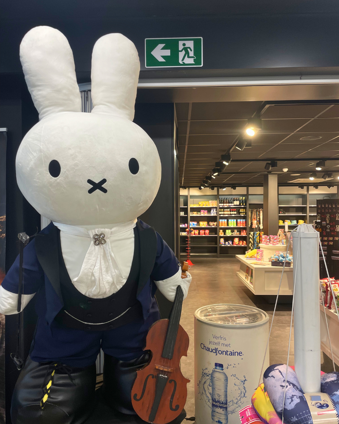 Airport Shop 1