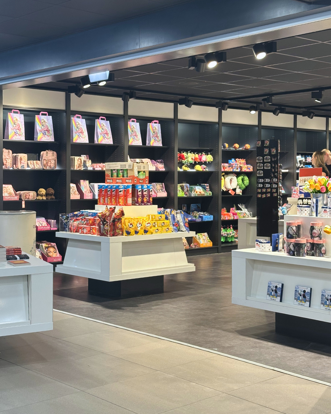 Airport Shop 3