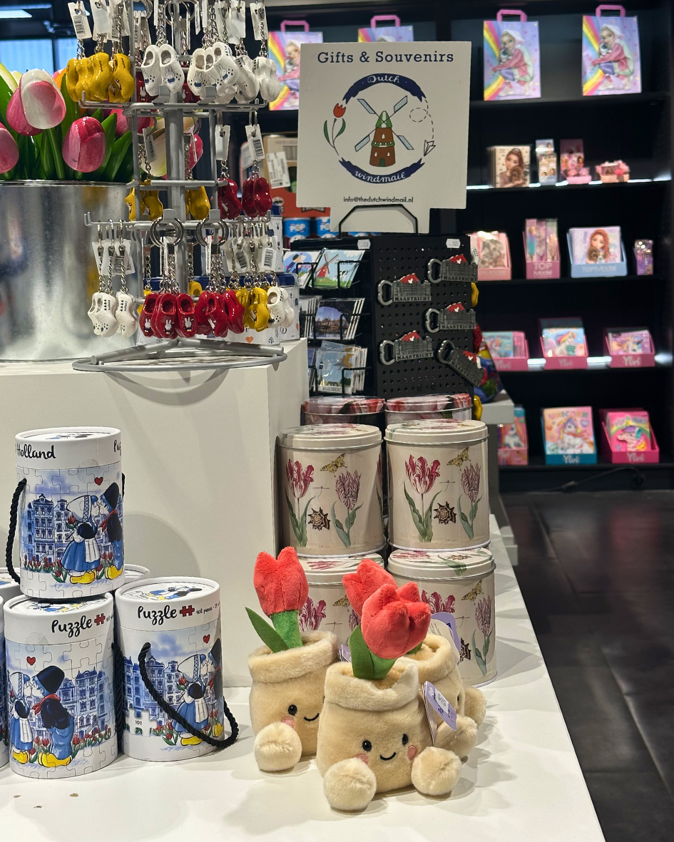 Airport Shop 4